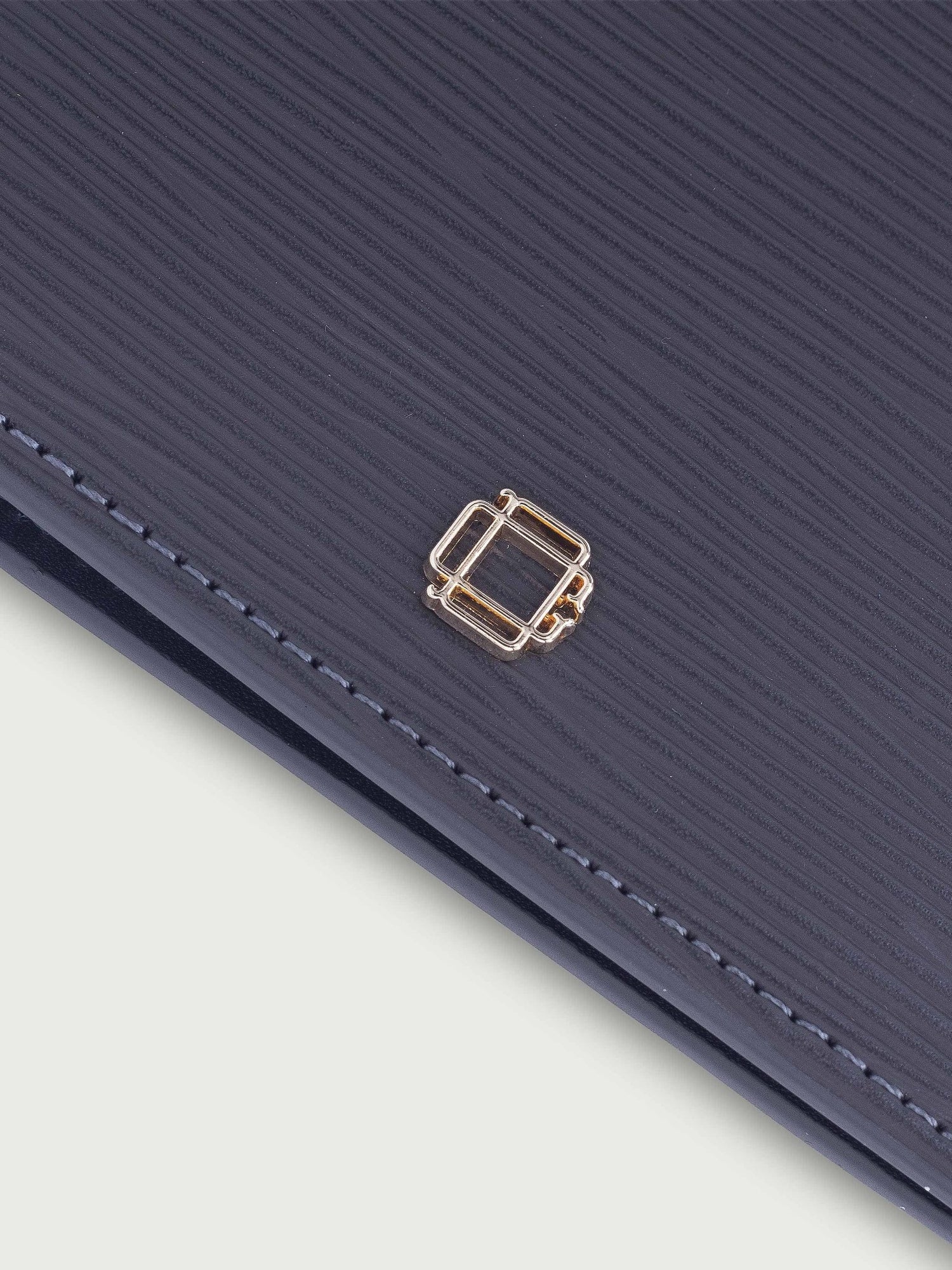 BILLETERA DE CUERO ICON GRIS PARA 8 TARJETAS - Di Conza