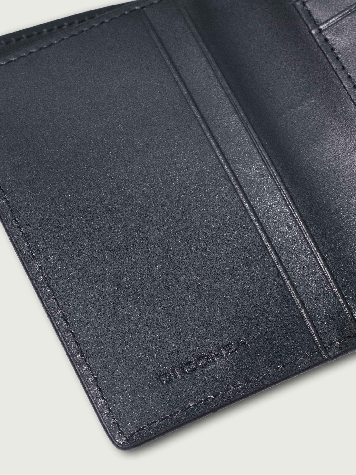 BILLETERA VERTICAL DE CUERO NEGRO UNISEX - Di Conza