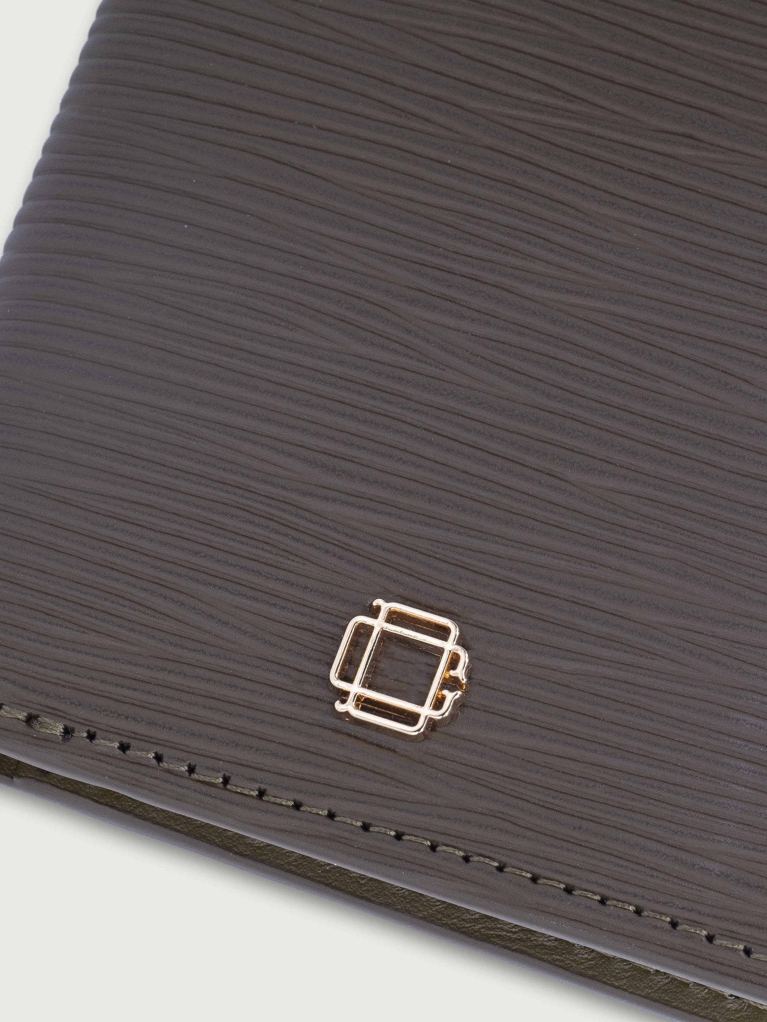 BILLETERA VERTICAL DE CUERO OLIVO UNISEX - Di Conza