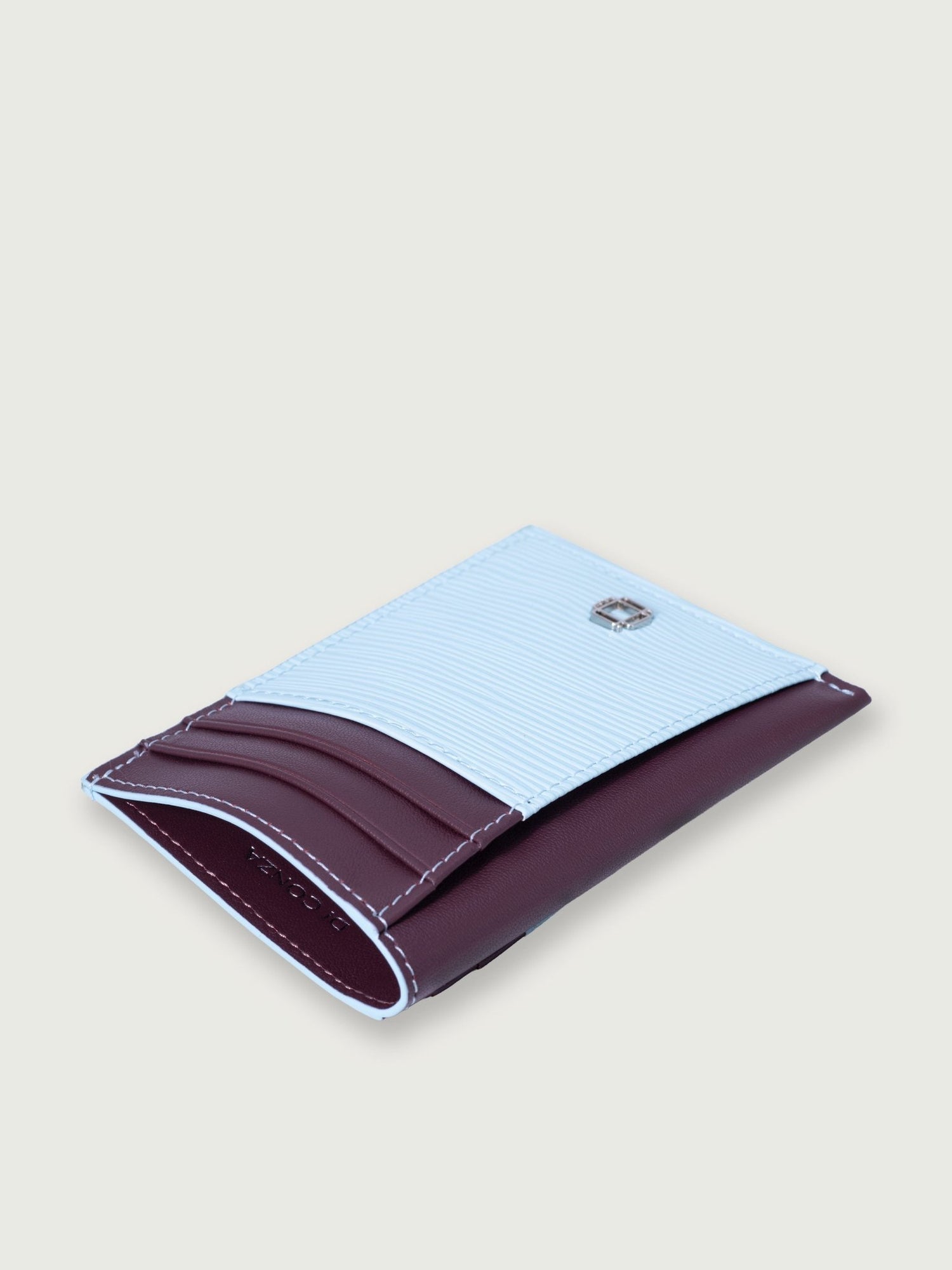 TARJETERO VERTICICAL DE CUERO BORGOÑA PARA 8 TARJETAS - Di Conza