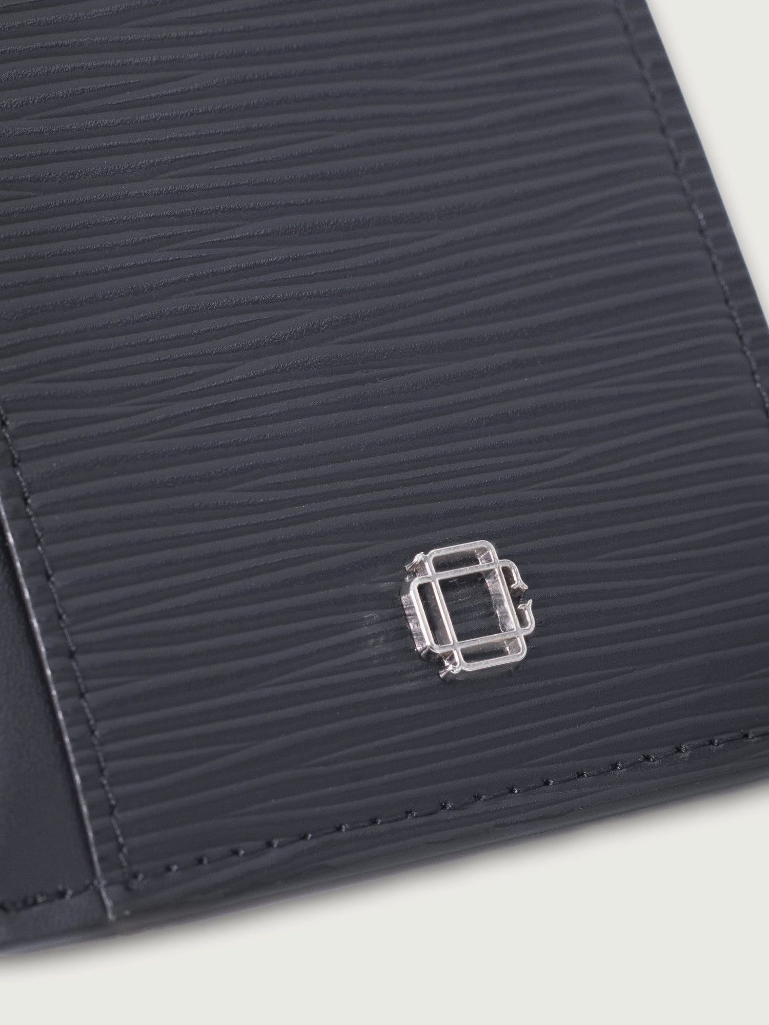 TARJETERO VERTICICAL DE CUERO NEGRO PARA 8 TARJETAS - Di Conza